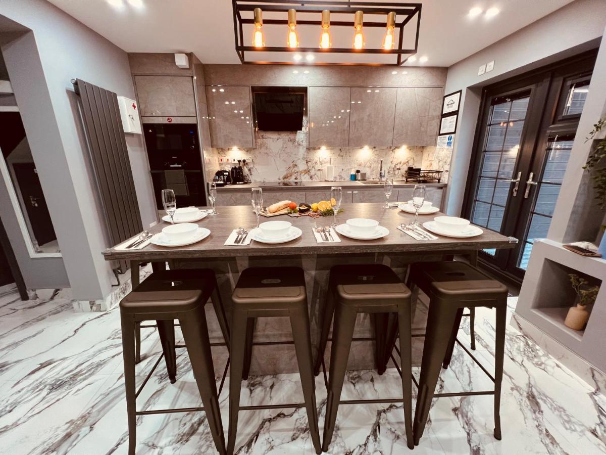 Urban Escape *4 Bedroom House* With Free Parking Birmingham Zewnętrze zdjęcie